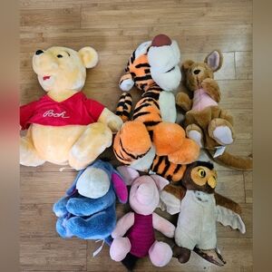 6 Vintage Winnie the Pooh Plushes
